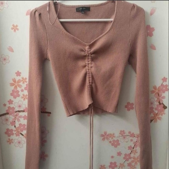 Love Tree Tops - Love tree Crop Top Small